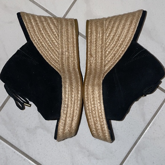 Suede wedges from UGGs - Picture 4 of 11
